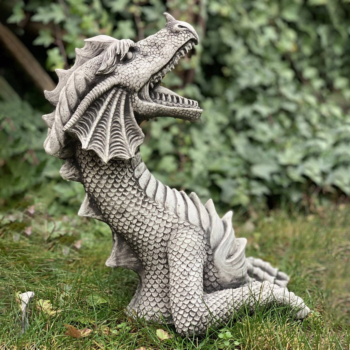 Large Dragon Gothic Garden Decor Statue Castle Moat Lawn Statue Garden Sculptures & Statues Funny Yard Garden Outdoor Figurine